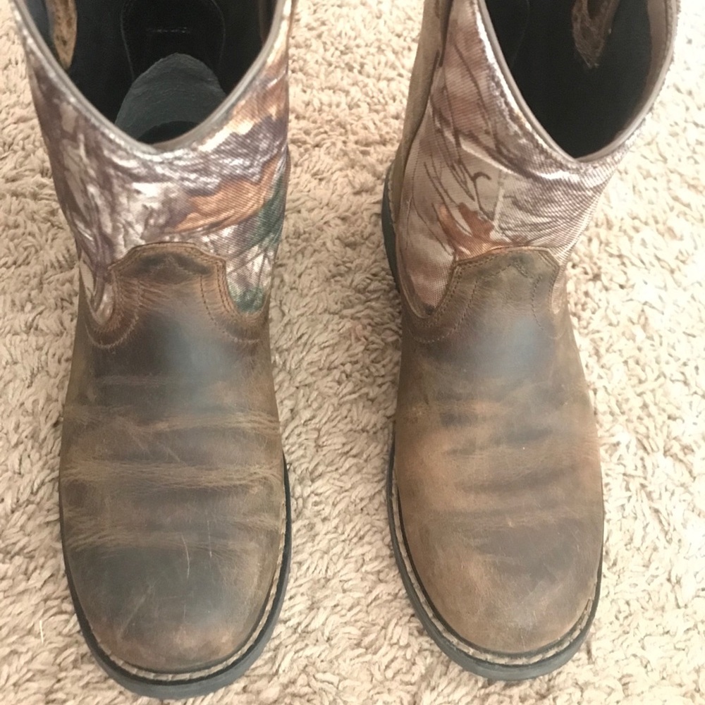 Ariat Boys' Sierra Distressed Cowboy Boots Size 6